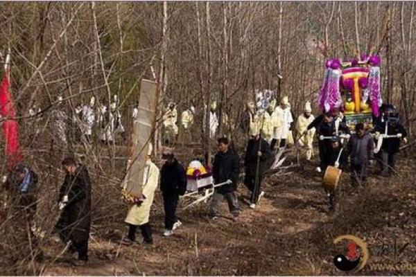 梦见白事场面什么意思(梦见白事场面什么意思自己也跟着哭)