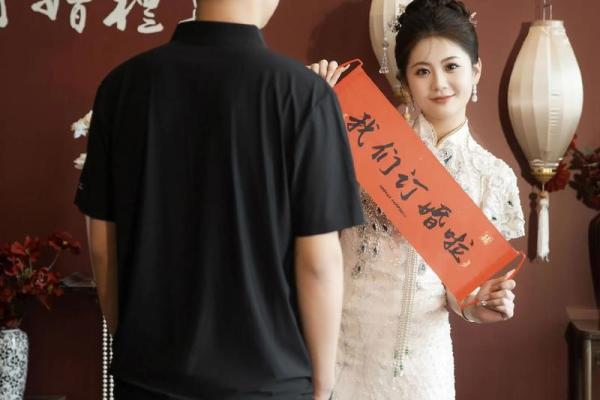 2026年7月订婚的日子 2026年农历六月订婚好日子