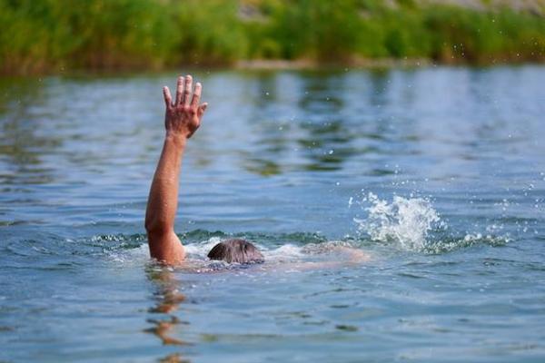 男人梦到涨大水预示着什么—梦见发大水要发财吗
