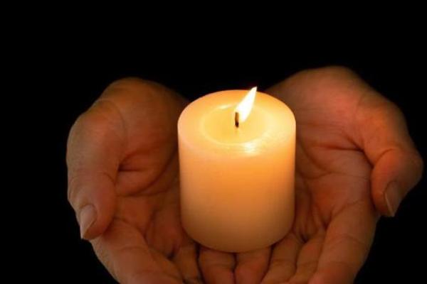 梦见死去的亲人又复活了什么预兆(梦见死去的亲人又复活了什么预兆父亲到处翻我的东西)