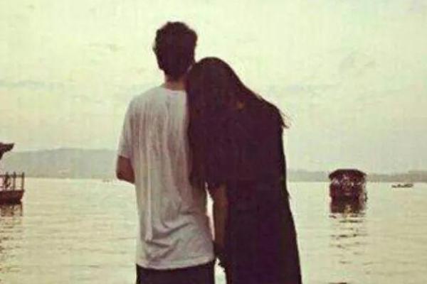 女人梦到别人结婚是什么预兆(梦见别人结婚是什么意思已婚女人)