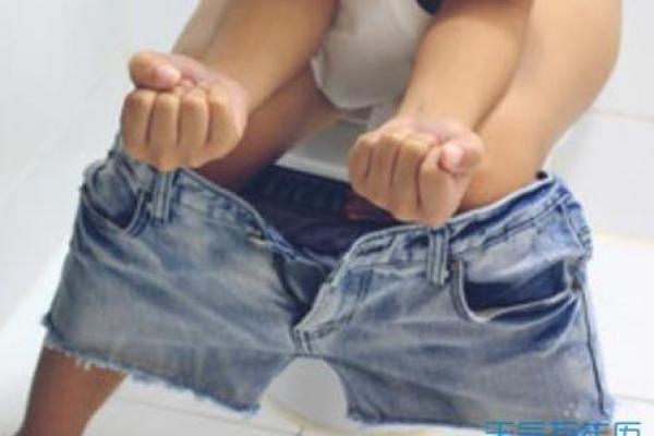 梦见大便沾身上什么意思(梦见大便沾身上什么意思女性解梦)